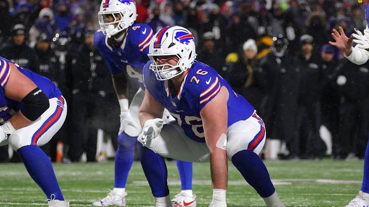 Buffalo Bills offensive guard David Edwards