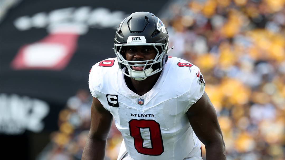 Atlanta Falcons linebacker Divine Deablo has faced nagging injuries throughout training camp and the early part of the season.