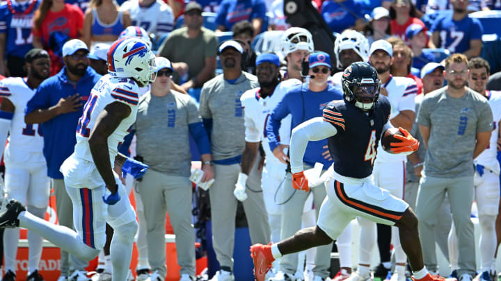 D'Andre Swift breaks a screen pass upfield against Buffalo in the first quarter.