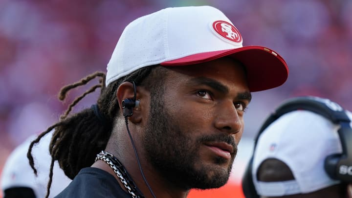 San Francisco 49ers linebacker Fred Warner (54)