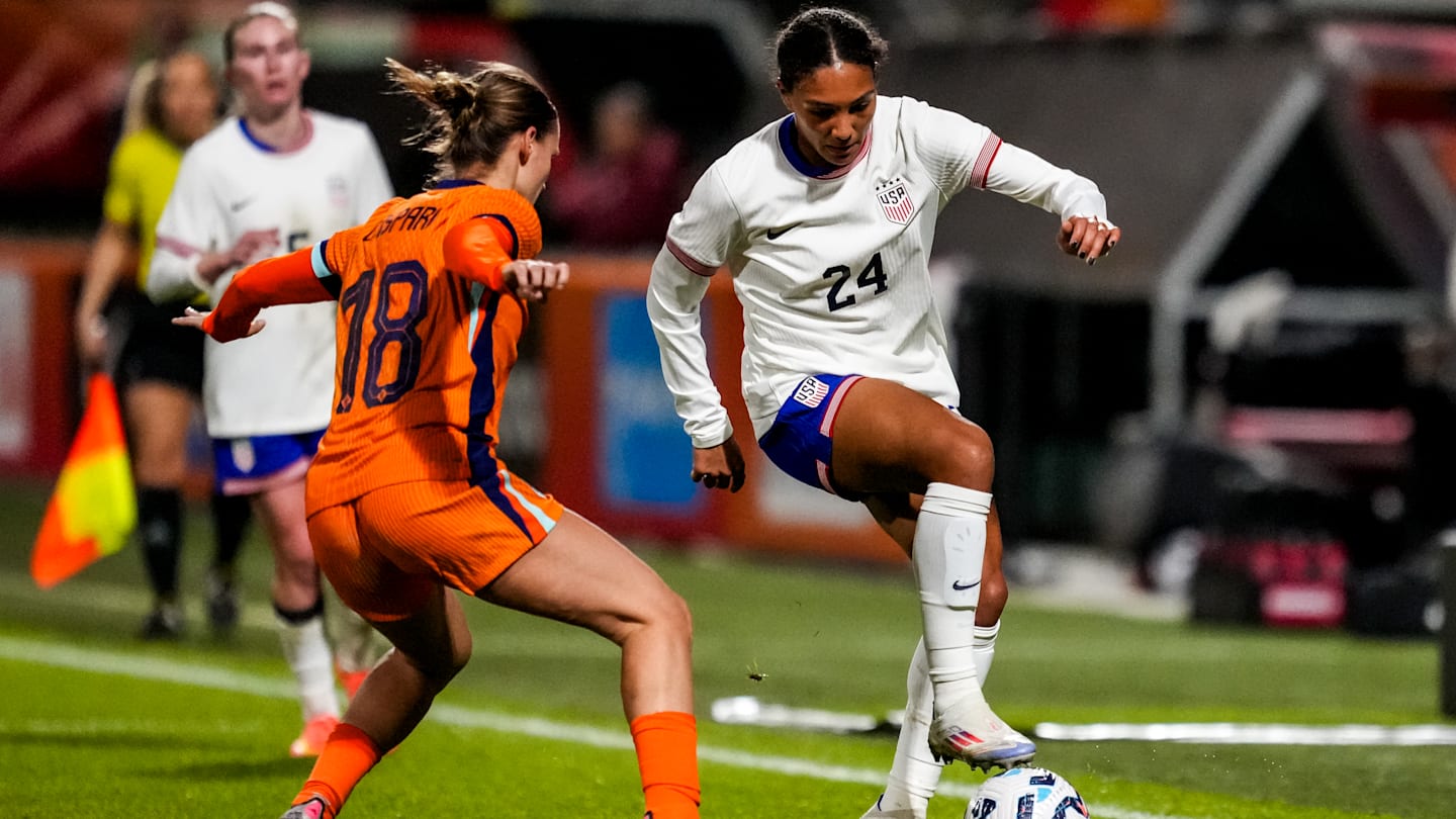 艾莉莎·內赫 (Alyssa Naeher) 在 USWNT 的最後一場比賽中讓球迷啞口無言的那一刻