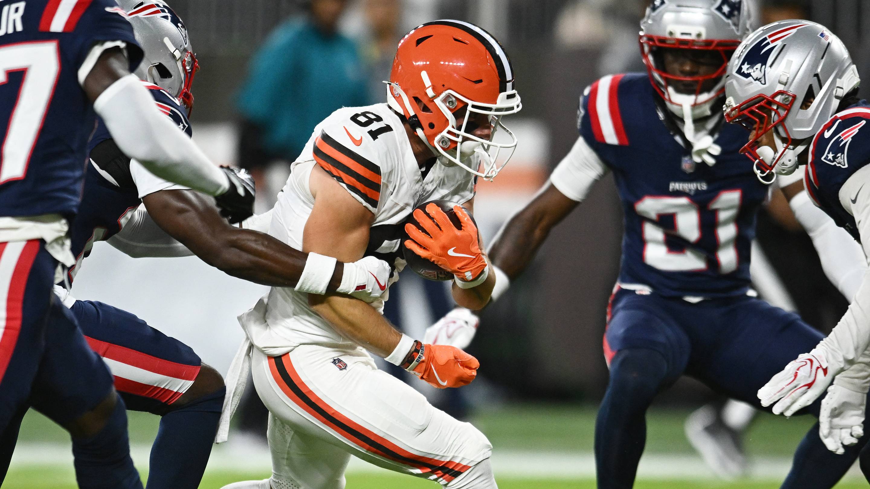 Browns Could Regret Releasing Luke Floriea as Preseason Standout Draws Interest