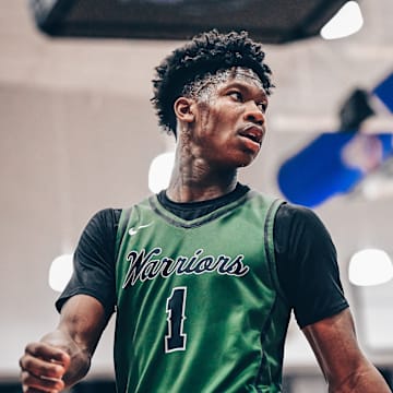 JJ Andrews commits to the Arkansas Razorbacks.