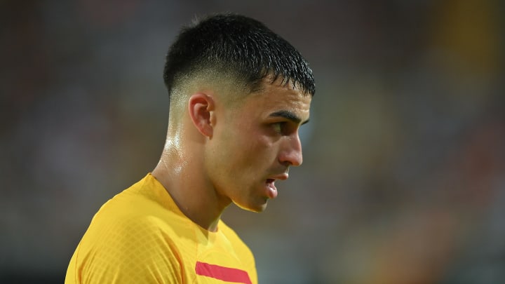 Pedri est titulaire au FC Barcelone. Pedri est titulaire au FC Barcelone.