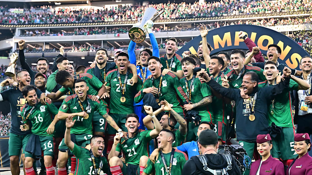 TOPSHOT-FBL-CONCACAF-GOLD-MATCH40-MEX-PAN