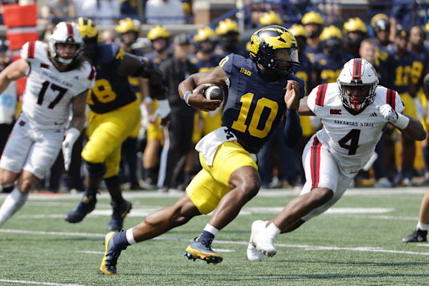 Michigan Wolverines football quarterback Alex Orji