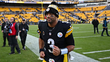 Cleveland Browns v Pittsburgh Steelers