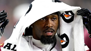 Washington Commanders cornerback Trey Amos