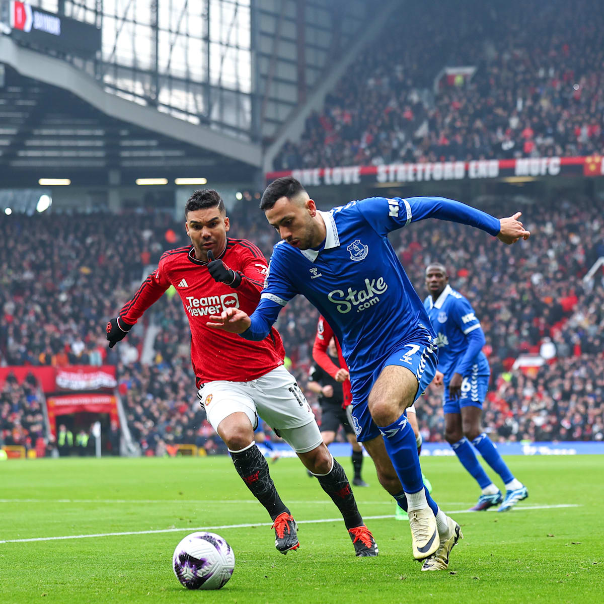 Man UTD vs Everton Premier League TV channel prediction team news and lineups