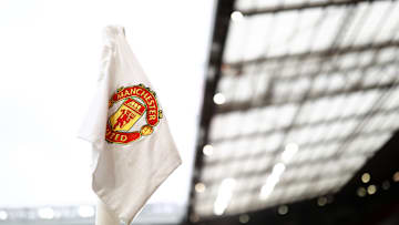La bataille pour le rachat des Red Devils fait rage.