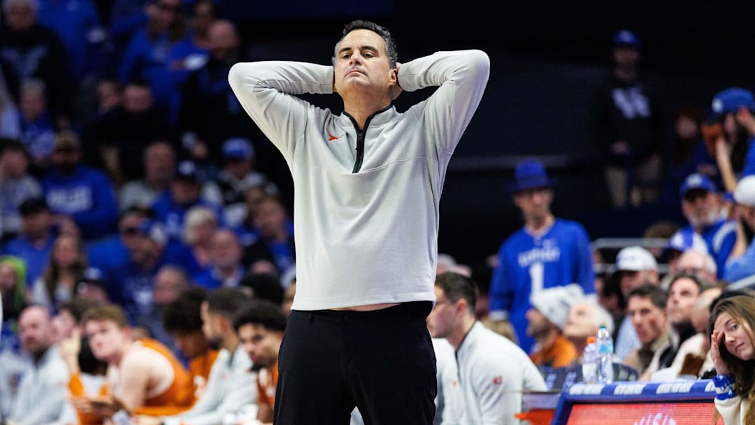 Texas Longhorns head coach Sean Miller reacts to the action during the second half against the Kentucky Wildcats Texas Longhorns head coach Sean Miller reacts to the action during the second half against the Kentucky Wildcats