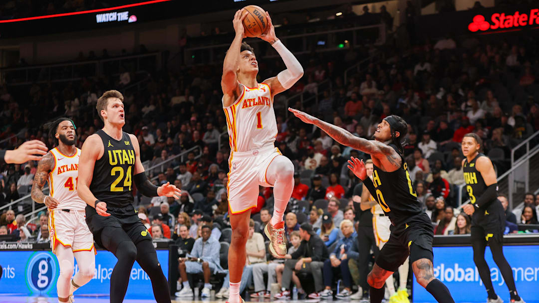 Feb 27, 2024; Atlanta, Georgia, USA; Atlanta Hawks forward Jalen Johnson (1) shoots against the Utah Jazz in the second quarter at State Farm Arena. Mandatory Credit: Brett Davis-Imagn Images