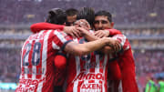 Chivas sacó el empate contra Tigres en el Volcán