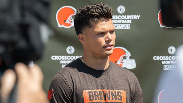 Dillon Gabriel Cleveland Browns Rookie 2025 NFL Draft Luke Floriea Third Round Quarterback Oregon Ducks Football Playbook