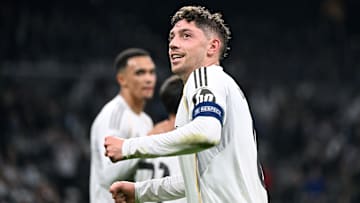 Com hat-trick, Valverde foi o dono do confronto no Santiago Bernabéu