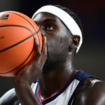 Gonzaga is a home favorite against Oklahoma in Saturday's college basketball action.