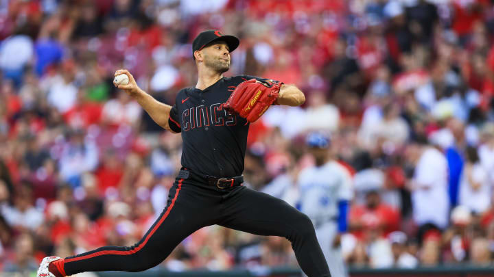 Aug 16, 2024; Cincinnati, Ohio, USA; Cincinnati Reds starting pitcher Nick Martinez (28) pitches against the Kansas City Royals in the first inning at Great American Ball Park. Mandatory Credit: Katie Stratman-USA TODAY Sports