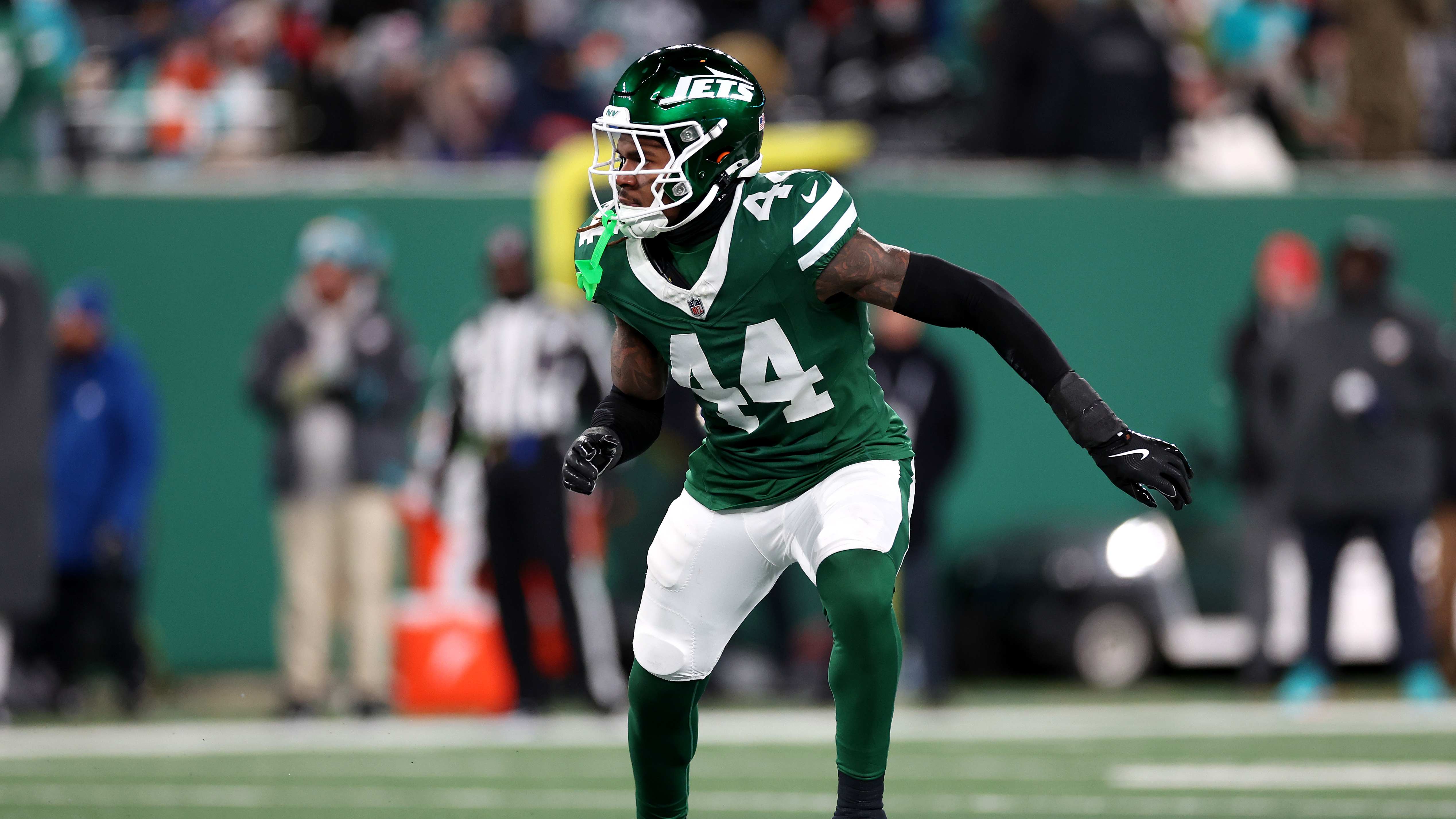Denver Broncos urged to sign unexpected free agent in the 2025 offseason