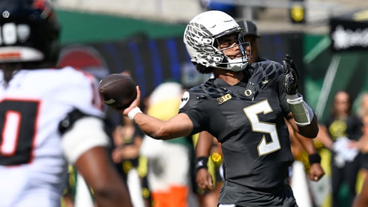 The Oregon Ducks and quarterback Dante Moore are underdogs in Week 5. 
