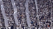 Torcida do Santos se movimenta em peso para o jogo contra o Vasco 