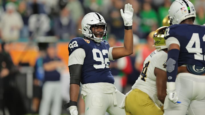 Penn State Nittany Lions defensive end Smith Vilbert (92)