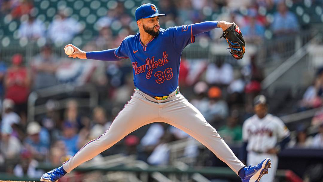Jul 5, 2026; Cumberland, Georgia, USA; New York Mets pitcher Devin Williams (38) pitches against the Atlanta Braves during the ninth inning at Truist Park. Mandatory Credit: Dale Zanine-Imagn Images Jul 5, 2026; Cumberland, Georgia, USA; New York Mets pitcher Devin Williams (38) pitches against the Atlanta Braves during the ninth inning at Truist Park. Mandatory Credit: Dale Zanine-Imagn Images