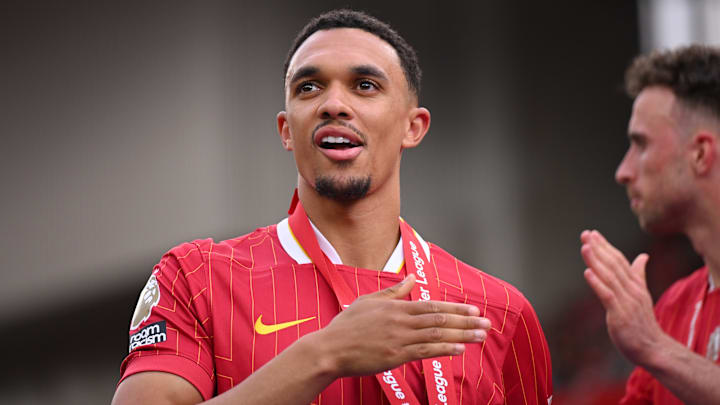 Le Real Madrid a officialisé l'arrivée de Trent Alexander-Arnold. Le Real Madrid a officialisé l'arrivée de Trent Alexander-Arnold.