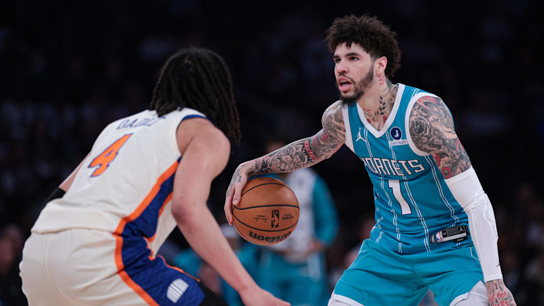Charlotte Hornets guard LaMelo Ball (1) dribbles 