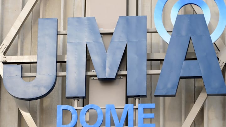 In Syracuse Orange news, we discuss ongoing conference realignment and look at several Syracuse football four-star recruits.