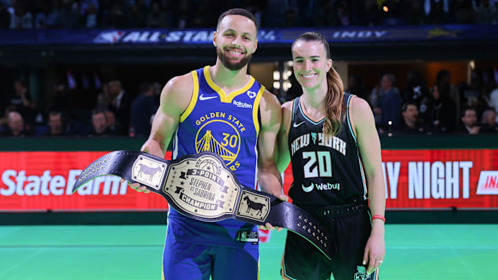 Stephen Curry y Sabrina Ionescu, cuando disputaron el Concurso de Triples de la NBA en 2024 Stephen Curry y Sabrina Ionescu, cuando disputaron el Concurso de Triples de la NBA en 2024