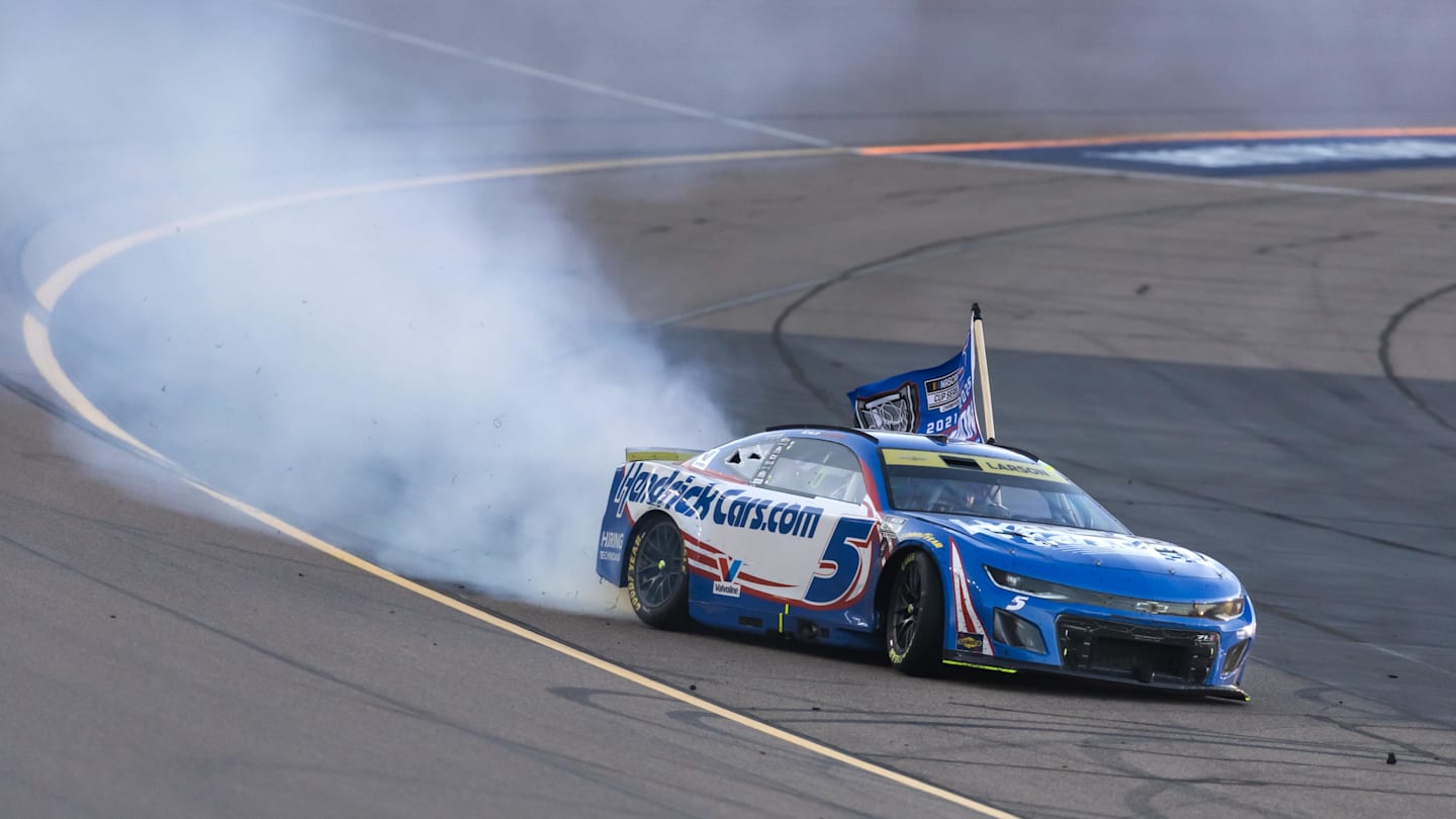 Kyle Larson Wins Second NASCAR Cup Championship After Overtime Victory at Phoenix
