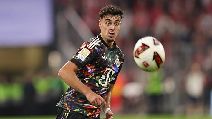 Aleksandar Pavlovic hätte die Bayern im Sommer verlassen können Aleksandar Pavlovic hätte die Bayern im Sommer verlassen können