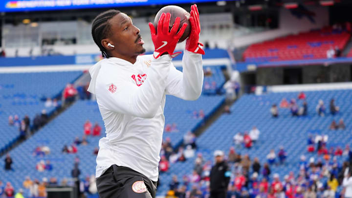 Kansas City Chiefs wide receiver Mecole Hardman (17) warms up prior to the game against the Buffalo Bills at Highmark Stadium.