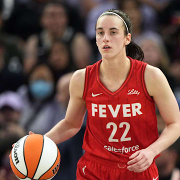 Indiana Fever guard Caitlin Clark (22) dribbles against the Golden State Valkyries during the fourth quarter at Chase Center.