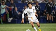 Riqui Puig en su presentación con Los Angeles Galaxy