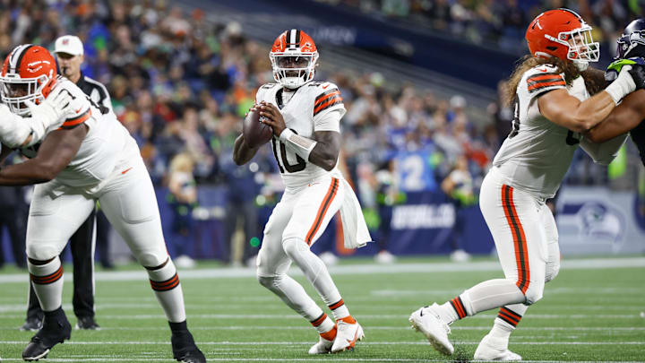 Cleveland Browns quarterback Tyler Huntley (10) looks to pass against the Seattle Seahawks during the third quarter at Lumen Field during the 2024 preseason.