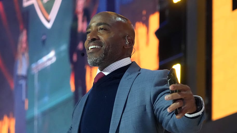 Tampa Bay Buccaneers former player Ronde Barber speaks in the first round of the 2025 NFL Draft at Lambeau Field. | Kirby Lee-Imagn Images