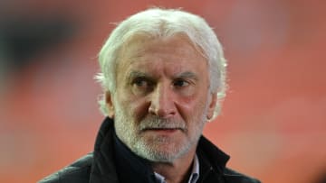 Rudi Völler zeigt sich besorgt