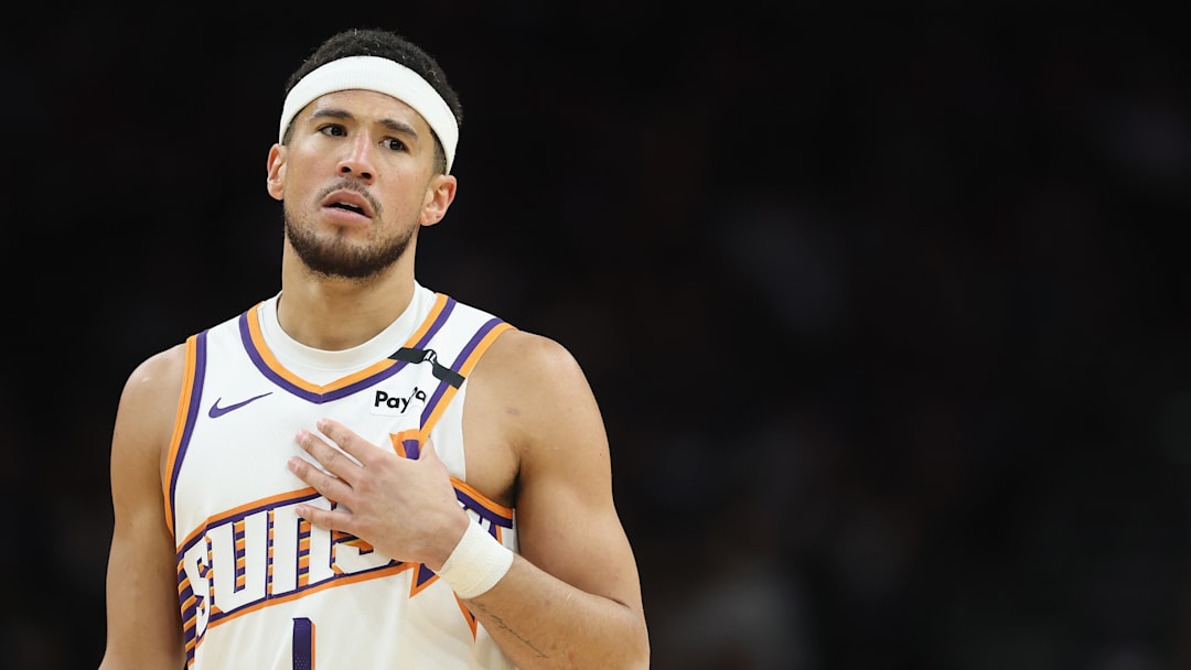 San Antonio Spurs v Phoenix Suns