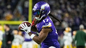 Green Bay Packers v Minnesota Vikings