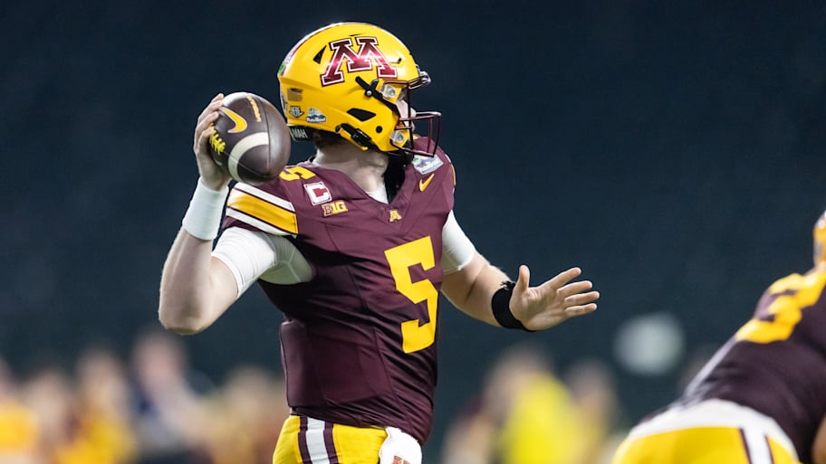 Minnesota quarterback Drake Lindsey was the best freshman last season in the conference.