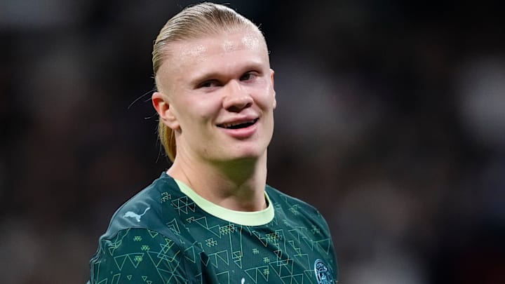 Erling Haaland a rendu hommage au Bernabeu. Erling Haaland a rendu hommage au Bernabeu.