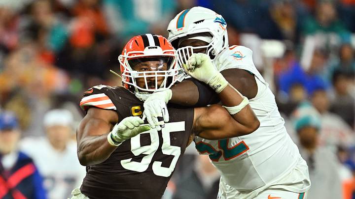 Miami Dolphins v Cleveland Browns