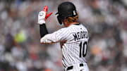Chicago White Sox infielder Chase Meidroth (10) against the Boston Red Sox at Rate Field. 