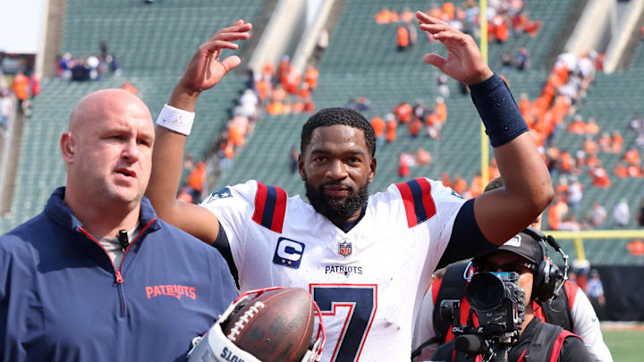 Sep 8, 2024; Cincinnati, Ohio, USA;  New England Patriots quarterback Jacoby Brissett celebrates following the win over the Cincinnati Bengals at Paycor Stadium. Mandatory Credit: Joseph Maiorana-Imagn Images