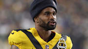 Oct 26, 2025; Pittsburgh, Pennsylvania, USA; Pittsburgh Steelers cornerback Darius Slay (23) looks on against the Green Bay Packers during the first quarter at Acrisure Stadium. Mandatory Credit: Charles LeClaire-Imagn Images