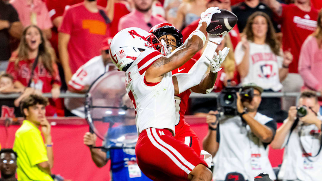 Nebraska Cornhuskers defensive back Malcolm Hartzog Jr. (7)