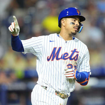 Mark Vientos and the Mets suddenly find themselves in a playoff dogfight.