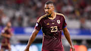 Salomón Rondón será titular con Venezuela en el partido frente a Chile 