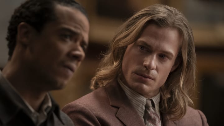 Jacob Anderson as Louis De Point Du Lac and Sam Reid as Lestat De Lioncourt - Interview with the Vampire _ Season 4, Episode 4 - Photo Credit: Larry Horricks/AMC